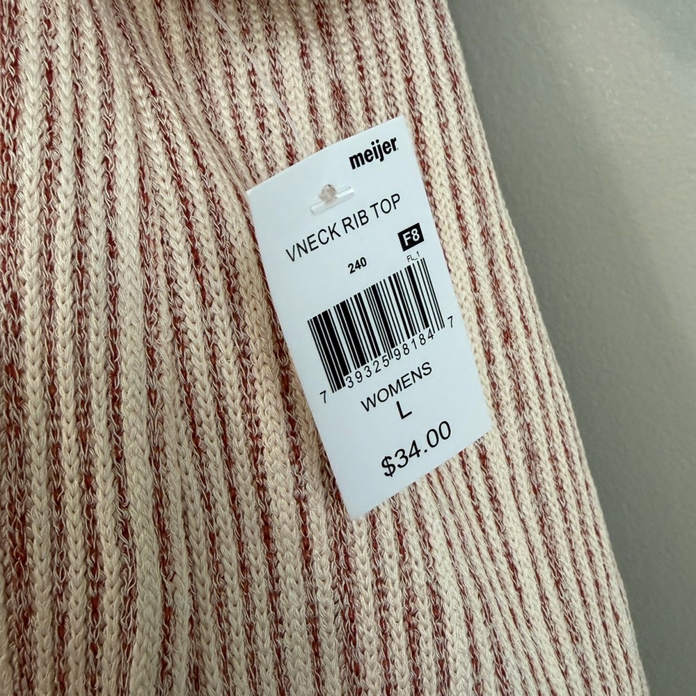 Relaxed V-Neck Short Sleeve Top in Blush Stripe - Picture 3 of 5